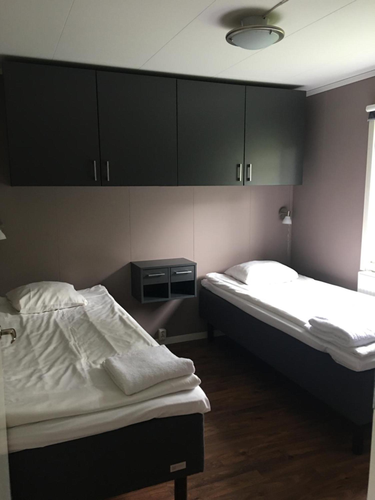 Land-Inn Motel Rosersberg エクステリア 写真